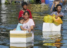 Flood-hit Bangkok suburbs