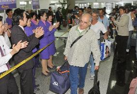 Bangkok's Suvarnabhumi airport resumes flights
