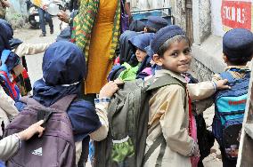 Indian schoolchildren to have lighter bags