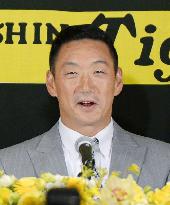 Man in news: Kanemoto, new manager of Hanshin Tigers