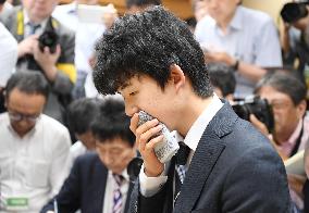 Japan's young shogi star sees record win streak snapped