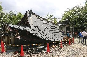 Typhoon Cimaron leaves damage in western Japan