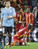 Uruguay beat Ghana on penalties