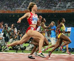 (1)Belarus' Nesterenko wins 100m in Olympics