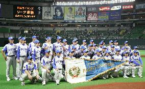 (1)Seibu holds off Daiei to win PL pennant