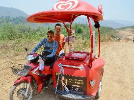 Thai ice-cream vendor finds good cross-border business in Myanmar