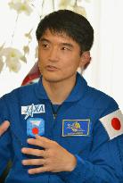 Japanese astronaut pays courtesy call on science minister