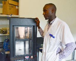 Prosthetic production with 3D printer underway at Uganda hospital