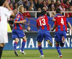 Honda leads CSKA Moscow to Champions League quarter-finals