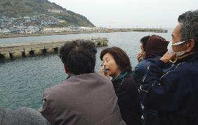 Residents observe quake-hit island in Fukuoka from ferry