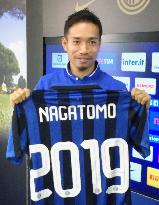 Nagatomo pens 3-year contract extension at Inter
