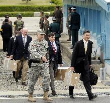 U.S. team returns from N. Korea with boxes of nuclear documents