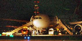 Qantas plane makes emergency landing at Kansai airport