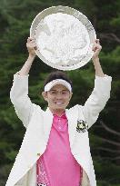 Morofuji wins Fujisankei Classic