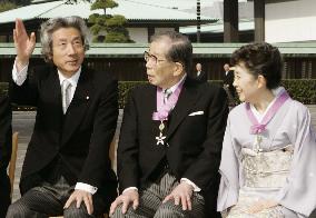Physician Hinohara, 4 others receive Order of Culture