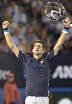 Djokovic wins 3rd round at Australian Open tennis