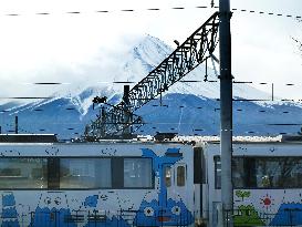 Foreign visitors to UNESCO Heritage site Mt. Fuji increasing