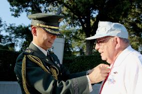 Japan honors U.S. veteran for training postwar parachute squad