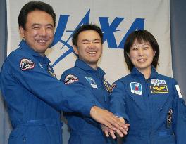 3 Japanese astronauts voice anticipations in staying at ISS