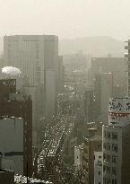 Yellow sand hits western Japan