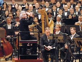 Ozawa shows full recovery at Carnegie Hall