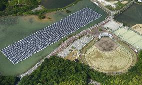 Floating megasolar power plant on reservoir in western Japan