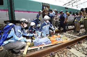 Joint arson drill held following suicide blaze at shinkansen