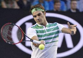 Djokovic, Federer vie for spot in Australian Open final