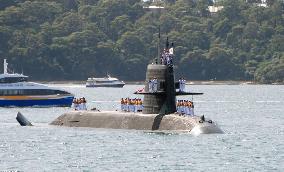 Japanese submarine arrives in Sydney