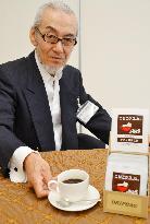 Japanese man invents "coffee" made entirely of garlic