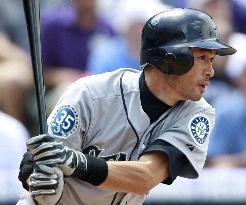 Ichiro marks 500th career double