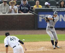 Ichiro gets 2 hits but Mariners fall to Rockies