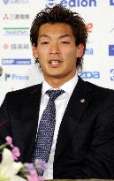 Sanfrecce defender Makino headed to Cologne