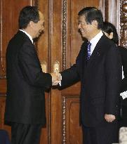 Chinese parliamentary delegation visits Japan amid signs of thawing ties