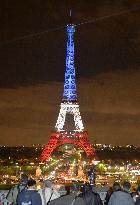 People mourn victims of Paris terror attacks