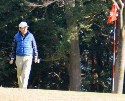 PM Abe enjoys playing golf