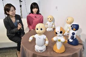 Osaka Univ. develops new talking robots