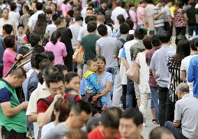 Long waiting line formed before pediatric hospital in Beijing