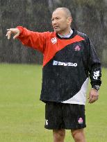 Japan rugby coach Jones in Miyazaki
