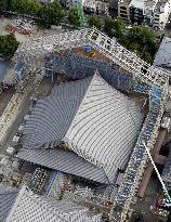 Cover removed from Amida Hall's refurbished roof at Kyoto temple
