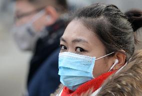 Beijing covered in smog on 3rd day of vehicle restrictions