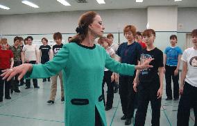 Russian ballet dancer Plisetskaya choreographs in Japan