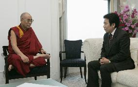 Dalai Lama, Japanese politician call for China's democratization