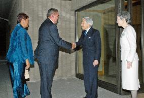 Emperor welcomes Maori king at his residence