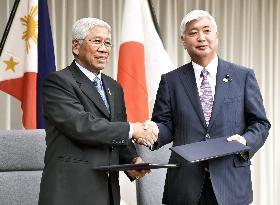 Japan, Philippines agree to work on maritime security