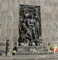 'Monument to Ghetto Heroes' dedicated to Jews in Warsaw
