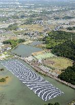 Floating megasolar power plant on reservoir in western Japan
