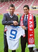 Muto unveiled, raring to go at Mainz