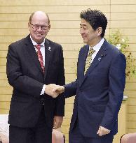 PM Abe meets with Swedish parliament speaker