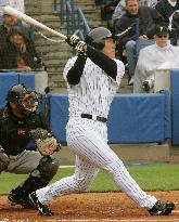 Yankees' Matsui opens scoring in preseason match